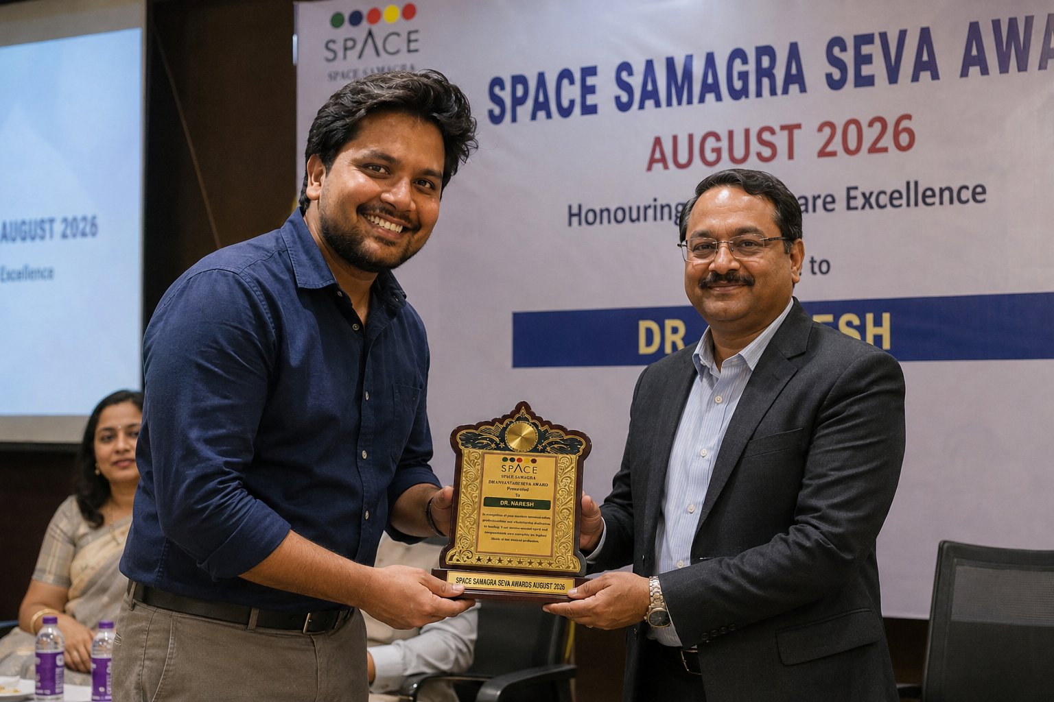 Dr. Naresh Chanchali receiving the SPACE Samagra Dhanvantari Seva Award